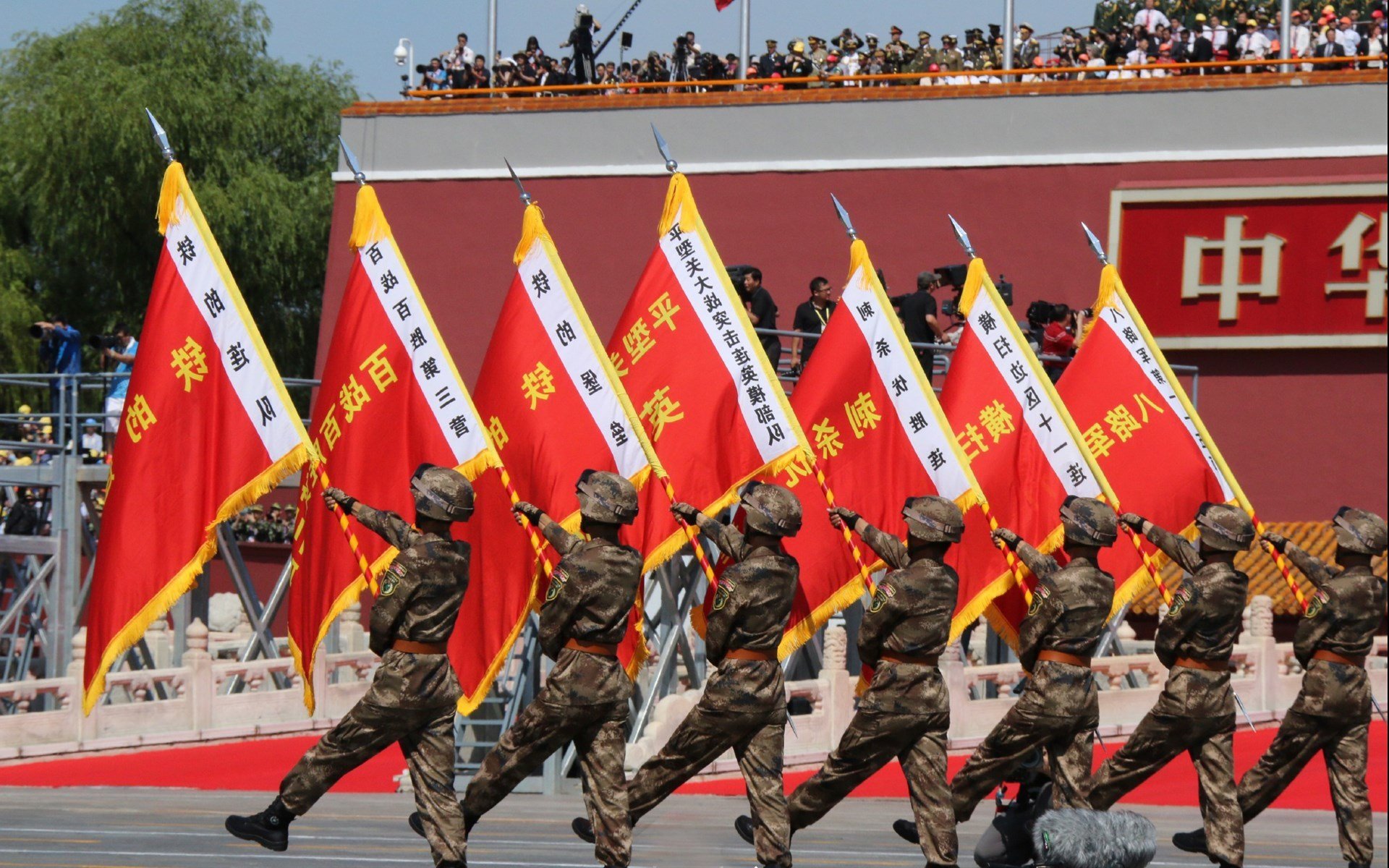 史密斯赛场状态巅峰令人期待未来，史密斯在cba数据